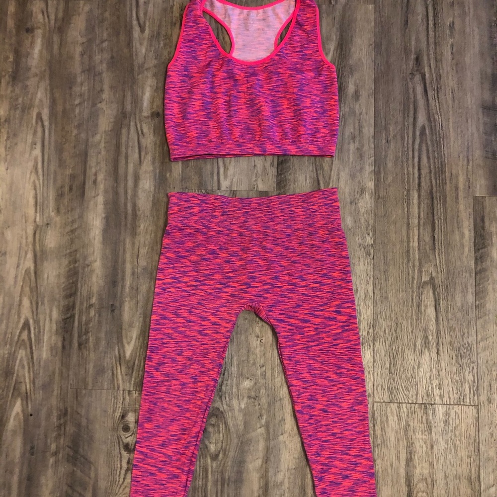 Women’s yoga/work out outfit